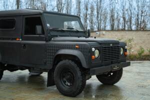 Bild 16/50 von Land Rover 90 (1985)