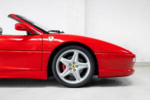 Image 40/50 of Ferrari F 355 Spider (1999)
