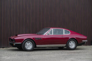 Image 8/20 of Aston Martin V8 (1976)