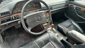 Image 2/8 of Mercedes-Benz 560 SEL (1988)