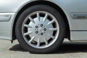Image 19/50 of Mercedes-Benz E 430 (2000)