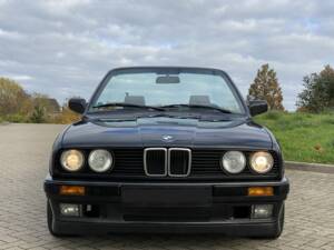 Imagen 3/8 de BMW 318i (1991)