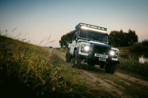 Bild 2/42 von Land Rover Defender Works V8 Trophy (2012)