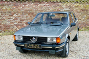 Immagine 11/50 di Alfa Romeo Giulietta 2.0 (1981)