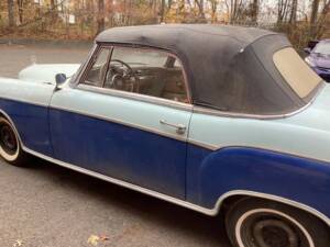 Afbeelding 13/50 van Mercedes-Benz 220 SE Cabriolet (1960)