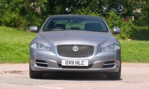 Immagine 2/37 di Jaguar XJ 5.0 (2011)