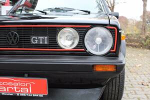 Image 8/14 of Volkswagen Golf Mk I GTI 1.8 (1983)