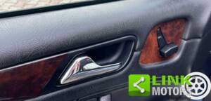 Image 7/10 de Mercedes-Benz CLK 200 Kompressor (2000)