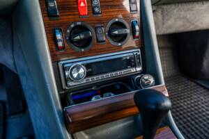 Image 97/175 of Mercedes-Benz 420 SE (1986)