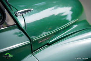 Image 28/43 of Morris Minor 1000 Traveller (1965)