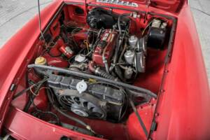 Image 36/50 of MG MGB GT (1967)