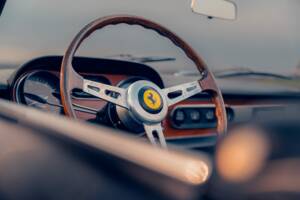 Image 14/50 of Ferrari 275 GTS (1965)