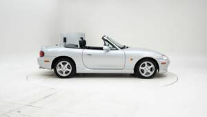 Immagine 6/15 di Mazda MX-5 1.8 (2000)