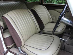 Image 10/18 of Bristol 400 (1948)