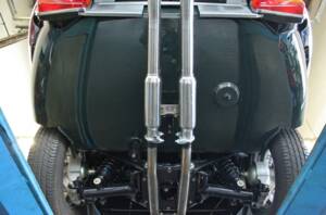 Image 16/21 de Jaguar E-Type (1969)