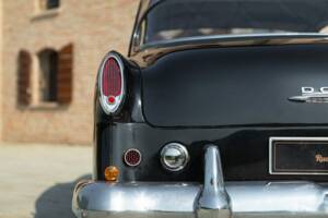 Image 13/50 of Dodge Coronet "Red Ram" (1953)