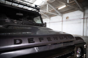 Image 8/35 of Land Rover Defender 110 (1992)