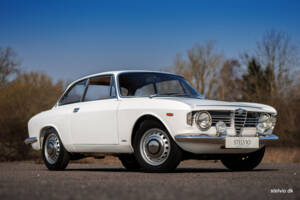 Immagine 7/42 di Alfa Romeo Giulia 1600 Sprint GT Veloce (1967)