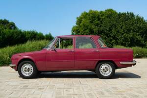 Immagine 4/50 di Alfa Romeo Giulia Nuova Super 1300 (1974)