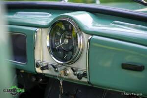 Image 25/34 de Morris Minor 1000 Traveller (1971)