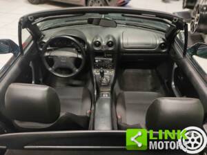 Image 8/9 de Mazda MX-5 1.6 (1999)