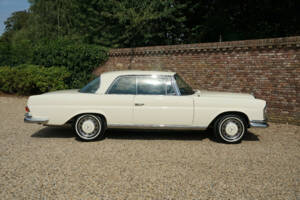 Bild 23/50 von Mercedes-Benz 280 SE (1968)
