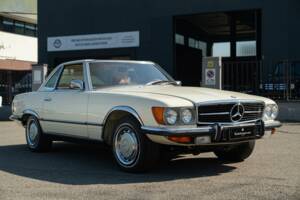 Afbeelding 2/50 van Mercedes-Benz 450 SLC (1972)