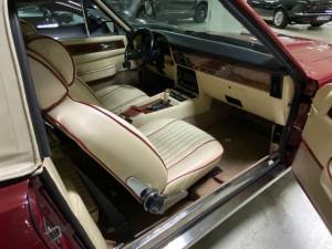 Image 17/26 of Aston Martin V8 Volante (1988)
