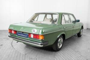 Afbeelding 26/50 van Mercedes-Benz 300 D (1978)