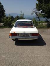 Image 6/8 of Mercedes-Benz 350 SLC (1972)