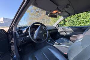 Image 6/24 of Mercedes-Benz CLK 430 (2000)