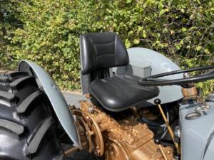 Image 2/8 of Massey-Ferguson MF 35 (1957)
