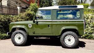 Bild 2/19 von Land Rover 90 (1987)