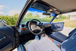 Bild 66/99 von Mercedes-Benz 230 CE (1983)