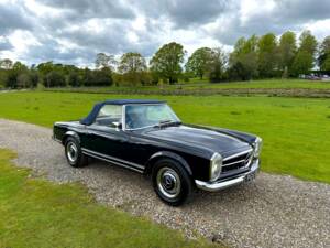 Image 22/50 de Mercedes-Benz 230 SL (1967)