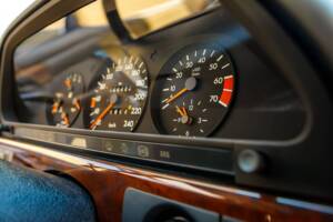 Image 14/21 of Mercedes-Benz 500 SEL (1990)