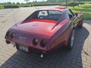 Image 5/8 of Chevrolet Corvette Stingray (1976)