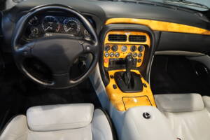 Afbeelding 6/20 van Aston Martin DB 7 Vantage (2003)
