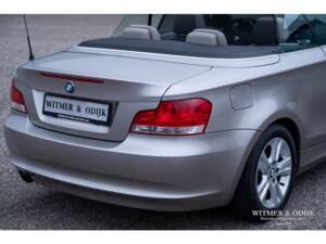 Image 28/33 de BMW 118i (2010)