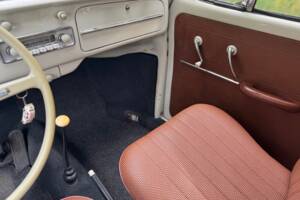 Image 19/27 of Volkswagen Beetle 1300 (1966)