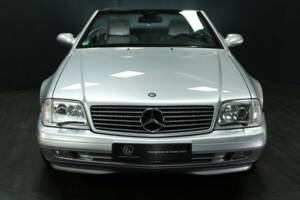 Image 9/49 of Mercedes-Benz SL 500 (2001)