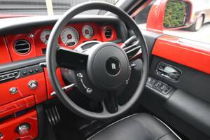 Image 39/50 of Rolls-Royce Phantom VII (2016)