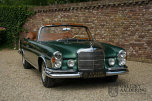 Image 12/50 of Mercedes-Benz 220 SE b (1964)