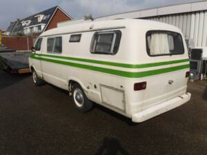 Image 14/20 of Dodge B 200 Sportsman (1976)