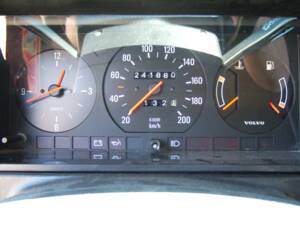 Image 21/30 of Volvo 240 Kombi (1988)