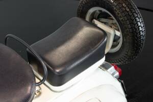Image 46/50 of Piaggio Vespa 125 Super (1966)