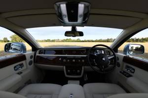 Image 39/50 of Rolls-Royce Phantom VII (2016)