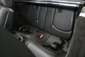 Image 30/49 of Mercedes-Benz SL 500 (2000)