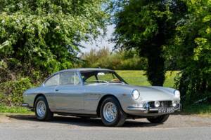 Image 1/49 de Ferrari 330 GT 2+2 (1966)