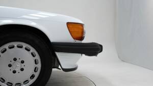 Image 12/15 of Mercedes-Benz 560 SL (1988)